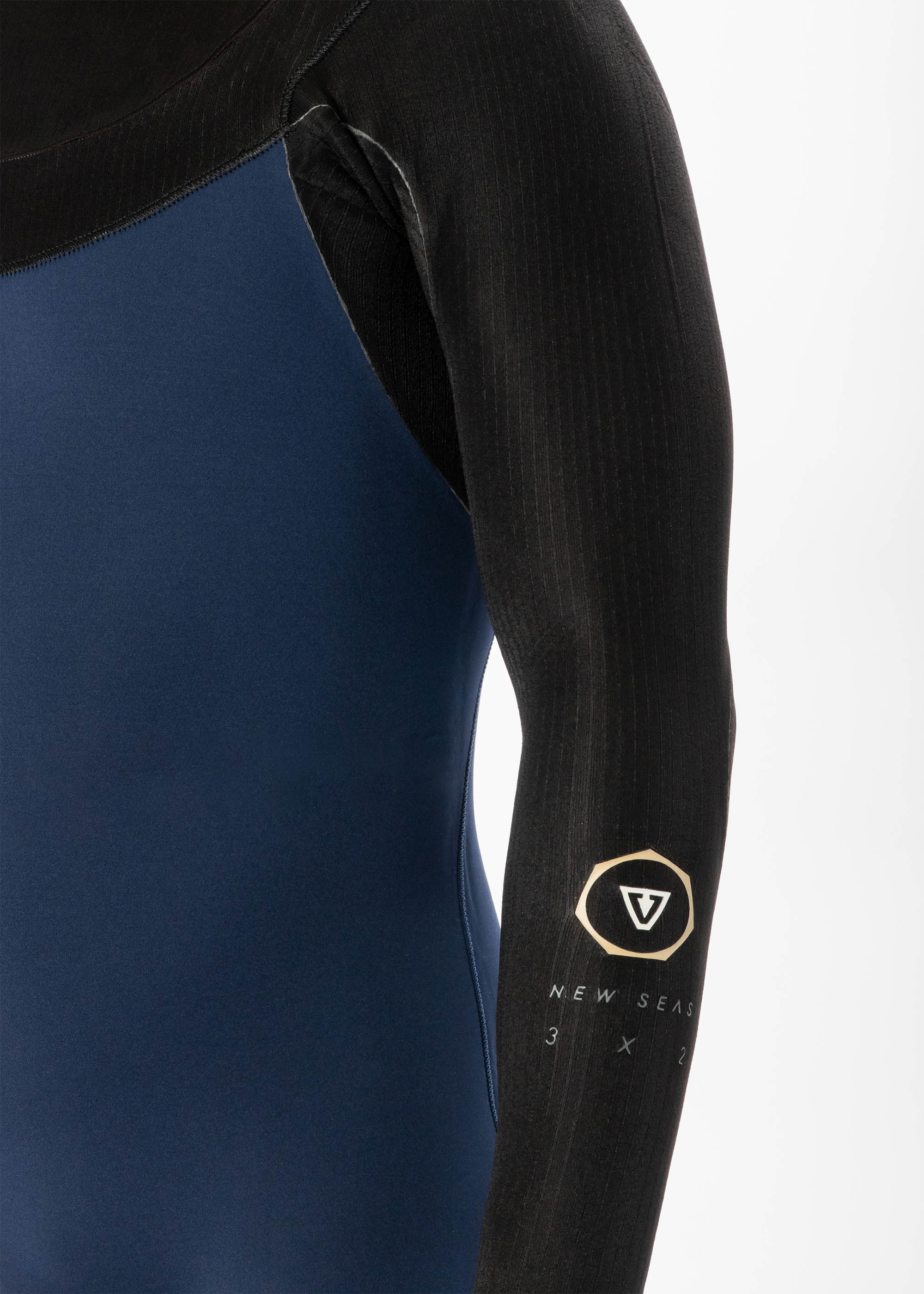 New Seas 3-2 U-Zip Wetsuit - Midnight - Image 6